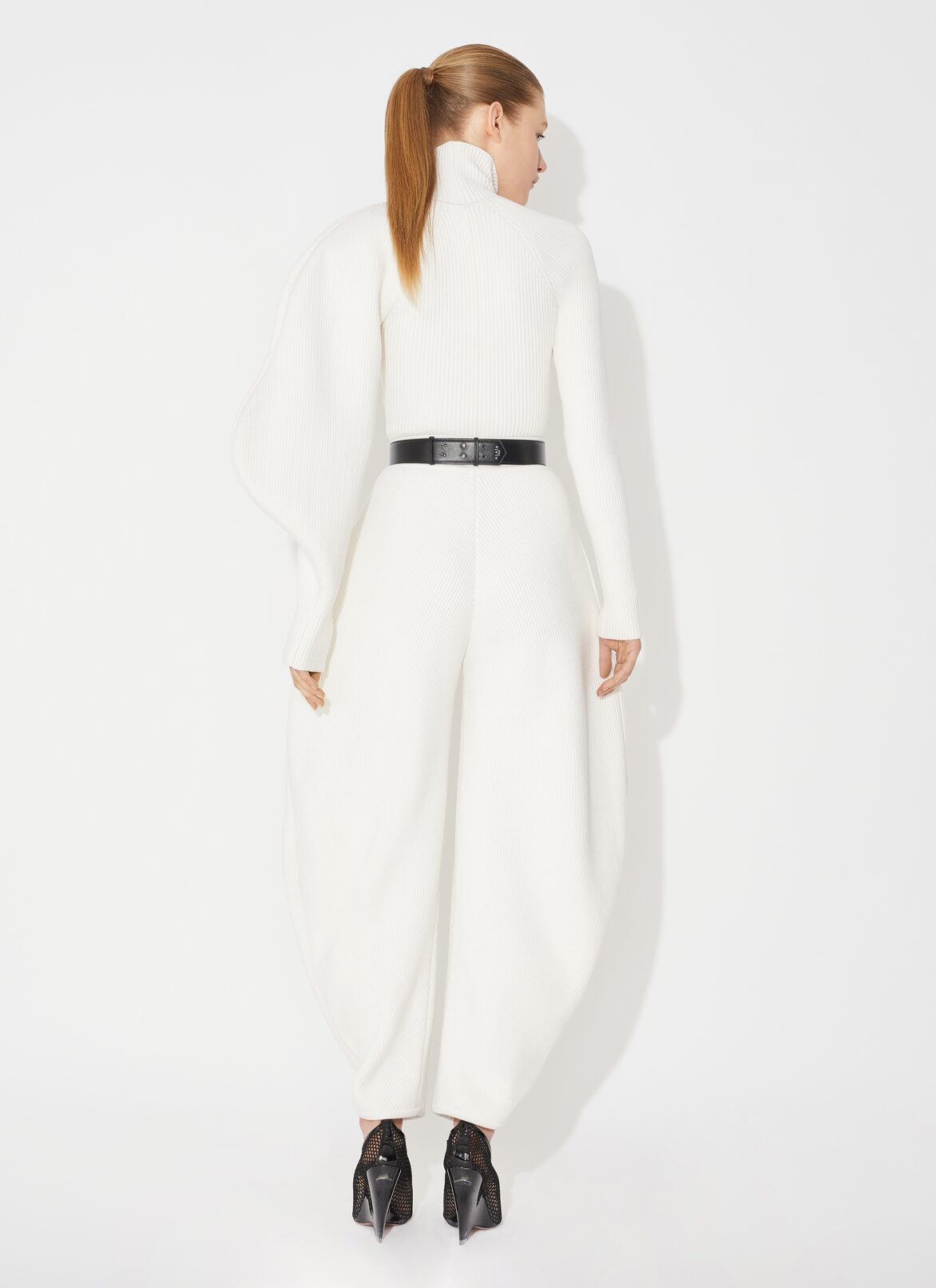 Asymetric sculptural rib knit sweater ALAÏA WHITE ASYMETRIC SCULPTURAL RIB KNIT SWEATER